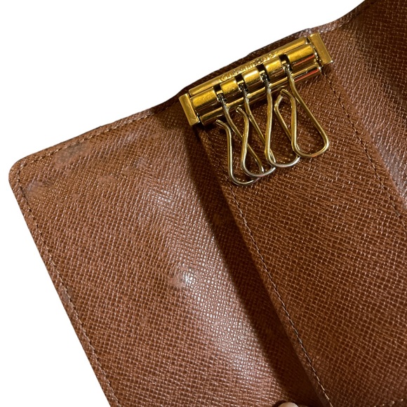 Louis Vuitton Key Case - Picture 6 of 7